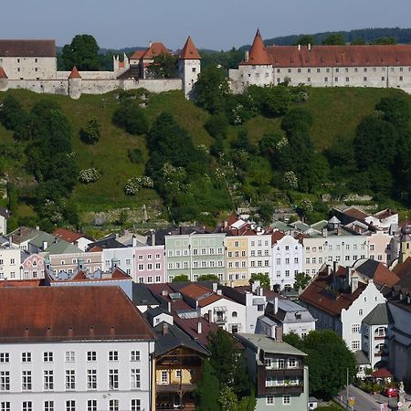 ホテル Bayerischer Hof ブルクハウゼン エクステリア 写真